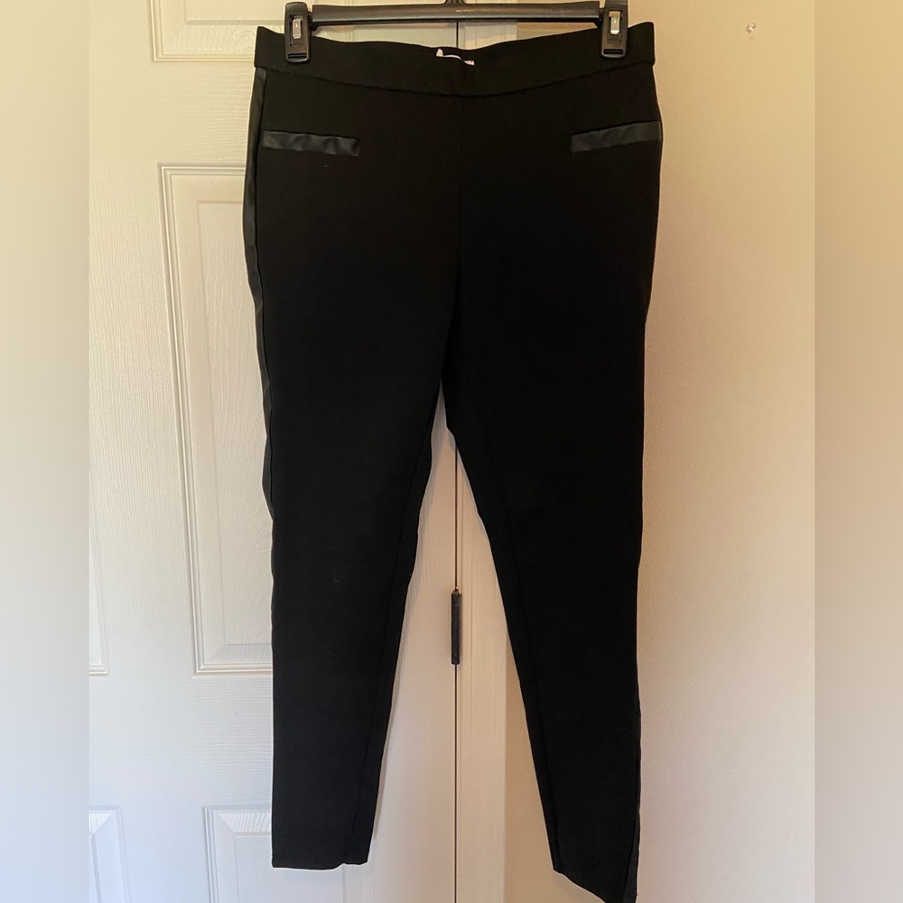 BCBG faux leather panel leggings